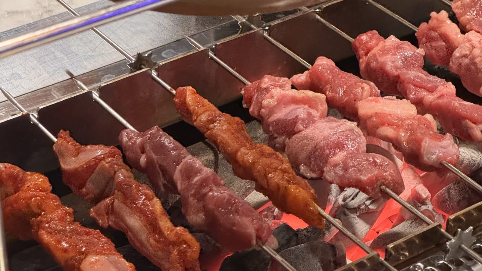 안산 칭다오 마라탕 양꼬치: 호암산 하산 후, 두툼한 양꼬치로 마무리